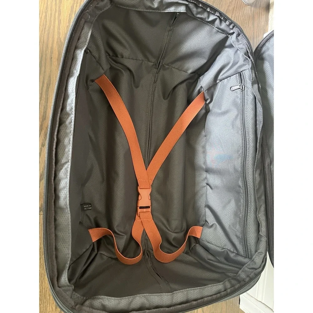 Tumi T-Tech Grey Fabric Rolling 22